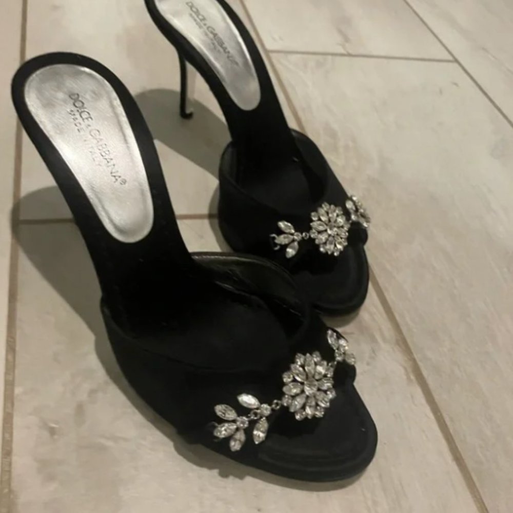 Beautiful crystal embellished Dolce And Gabbana black peep toe mules low heel